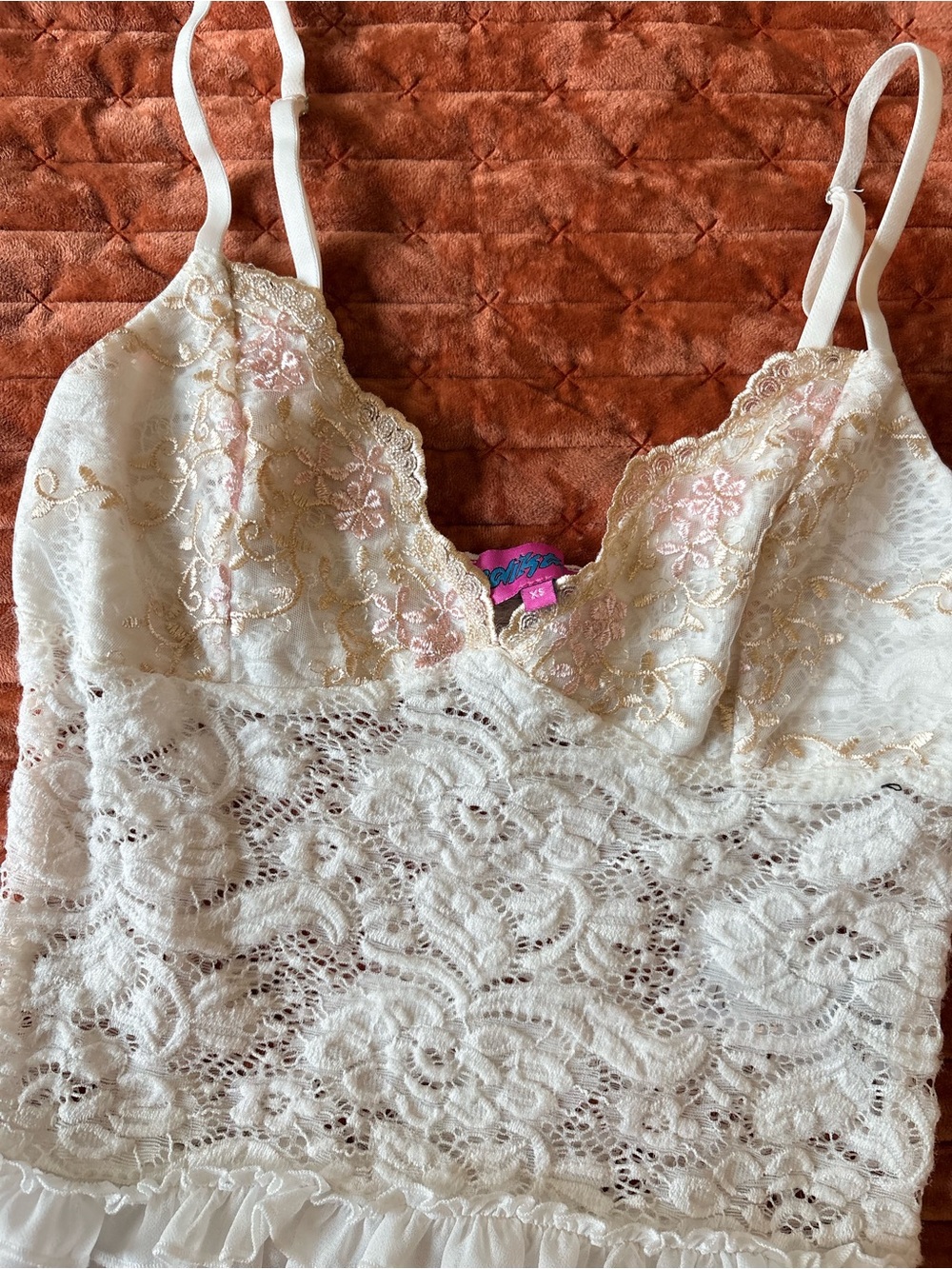 White Lace Ruffle Cami Top - Picture 2 of 7